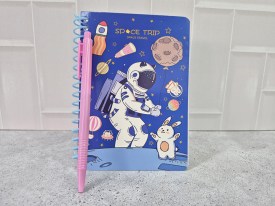 Mini cuaderno astronauta con lapicera retractil